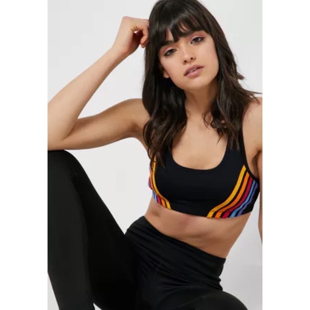 Forever 21 Sports Bra Womens Small Black Rainbow Stripe Racerback Excellent